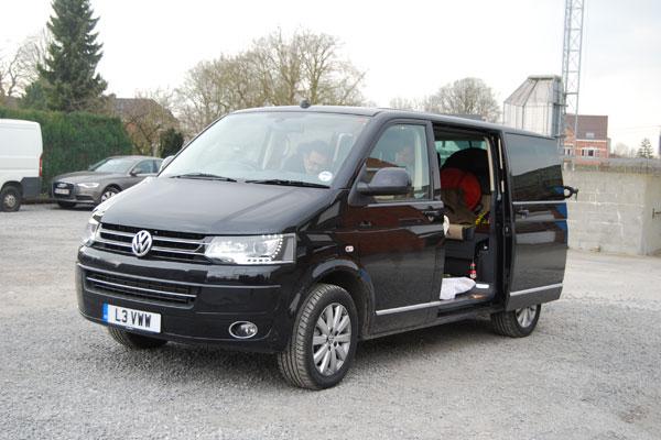 Volkswagen Caravelle Van