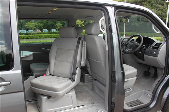 Volkswagen Caravelle Van Volkswagen Caravelle Van