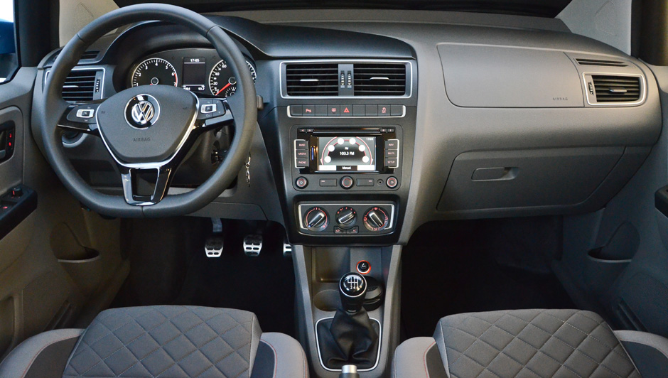 Volkswagen Fox Highline 2015
