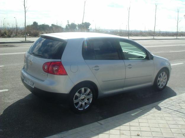 Volkswagen Golf 1.6 Fsi