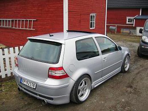 Volkswagen Golf 1.8