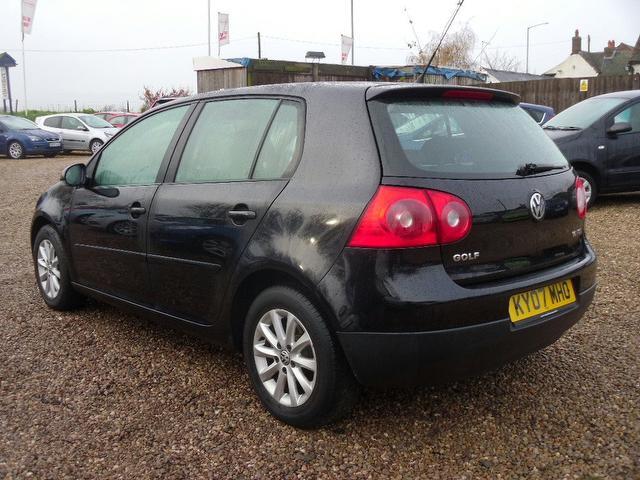 Volkswagen Golf 16 Fsi