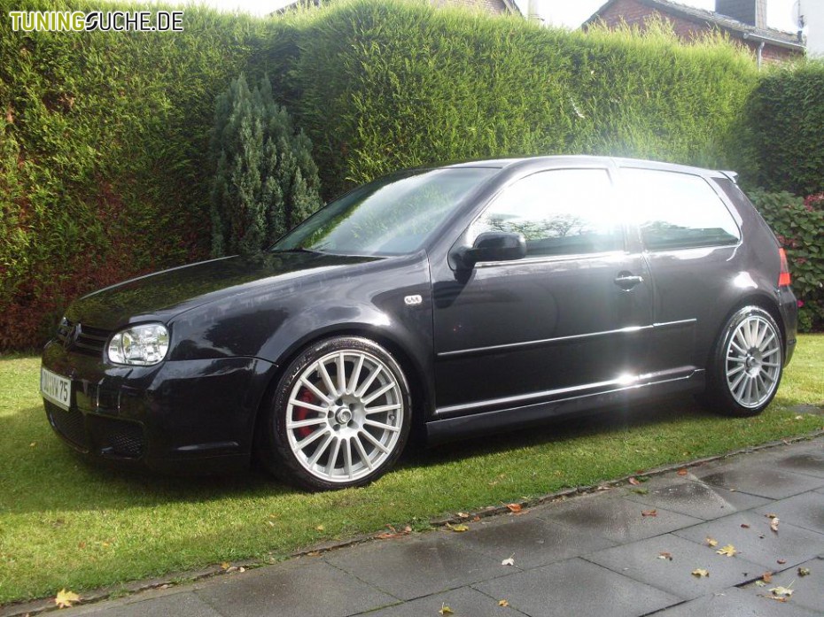 Volkswagen Golf 2.3 V5