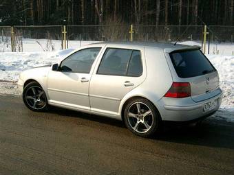 Volkswagen Golf 4 2000 Model