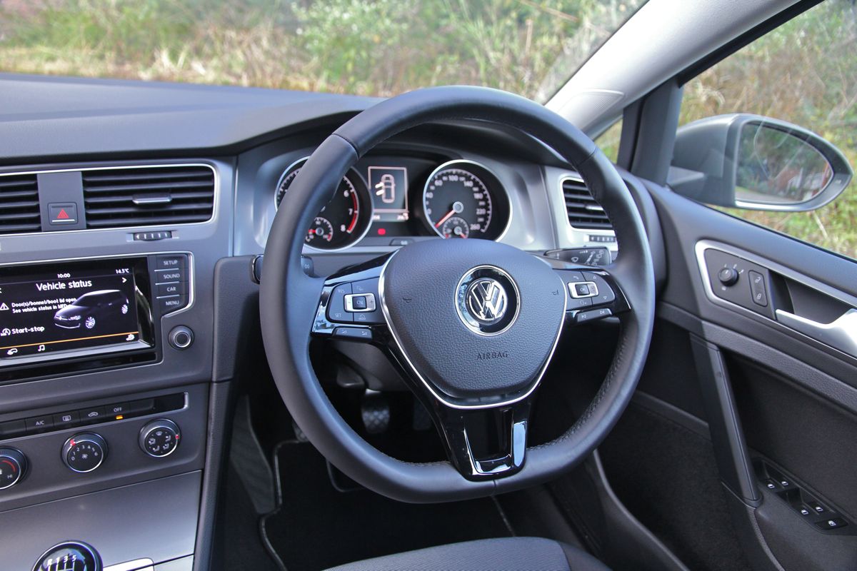 Volkswagen Golf 90tsi