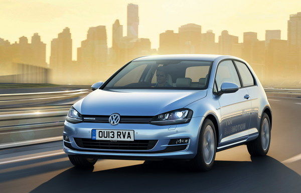 Volkswagen Golf Blue