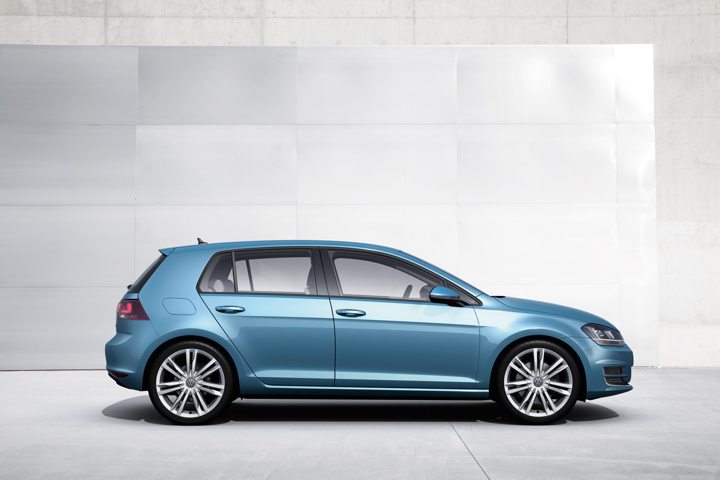 Volkswagen Golf Blue