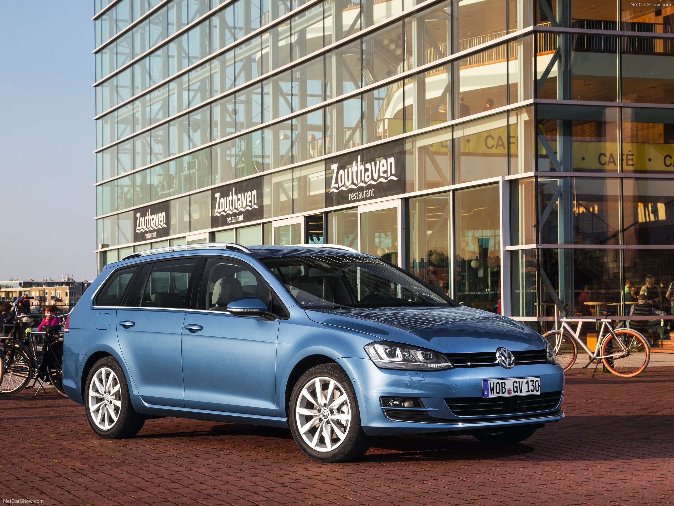 Volkswagen Golf Kombi