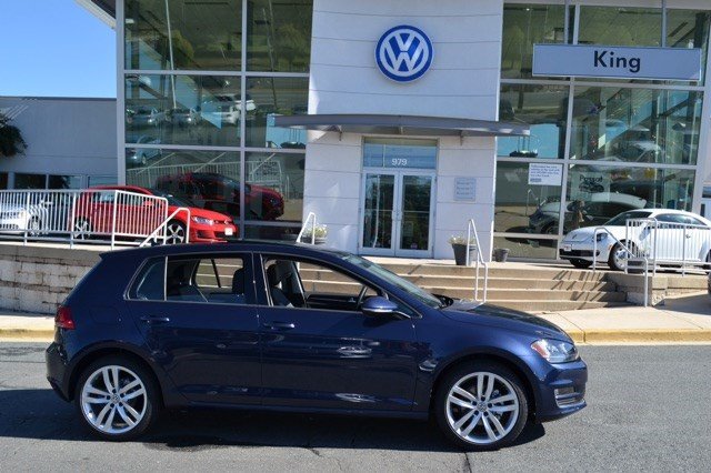 Volkswagen Golf Night Blue Metallic