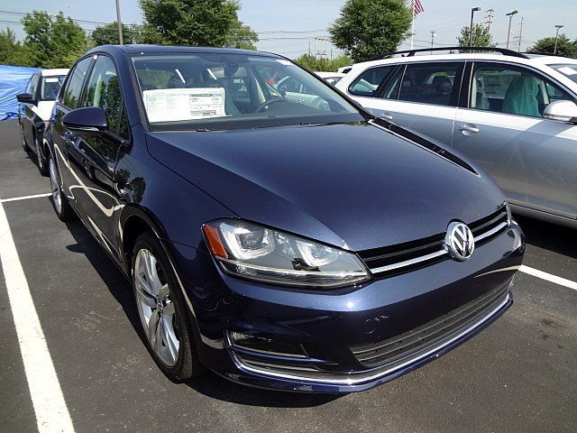 Volkswagen Golf Night Blue Metallic