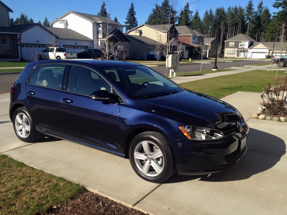 Volkswagen Golf Night Blue Metallic