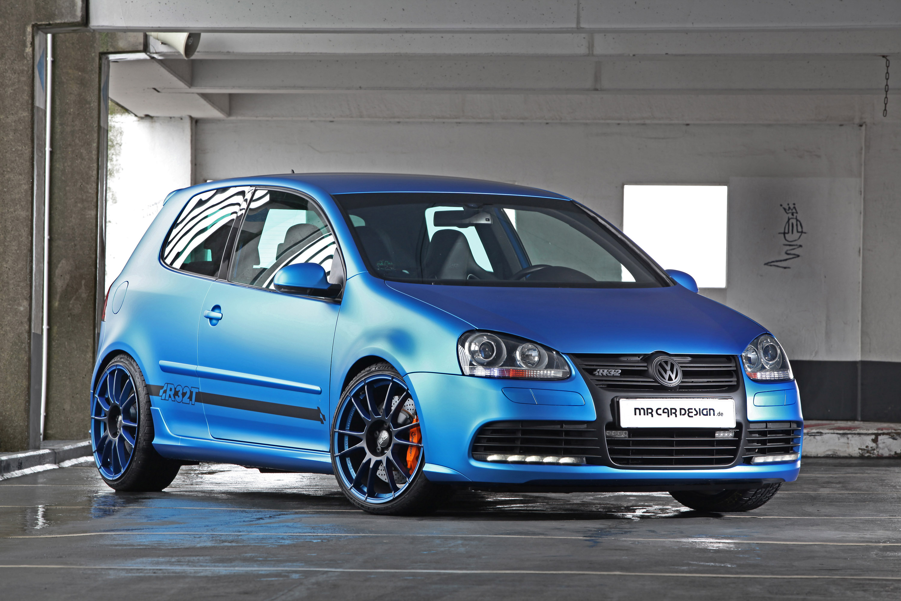 Volkswagen Golf R 32