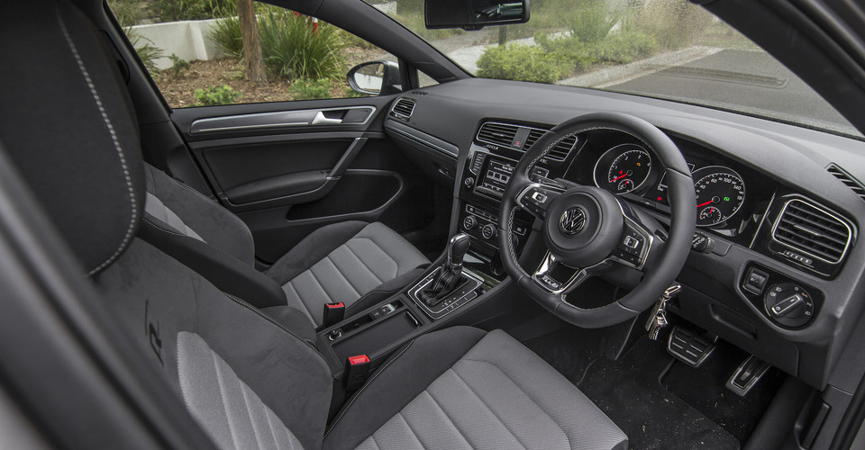 Volkswagen Golf R Line Edition