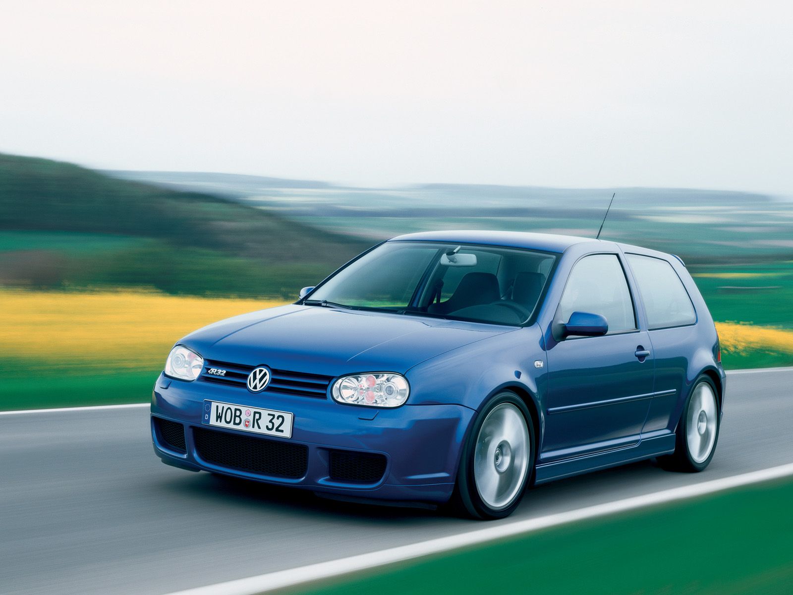 Volkswagen Golf R32