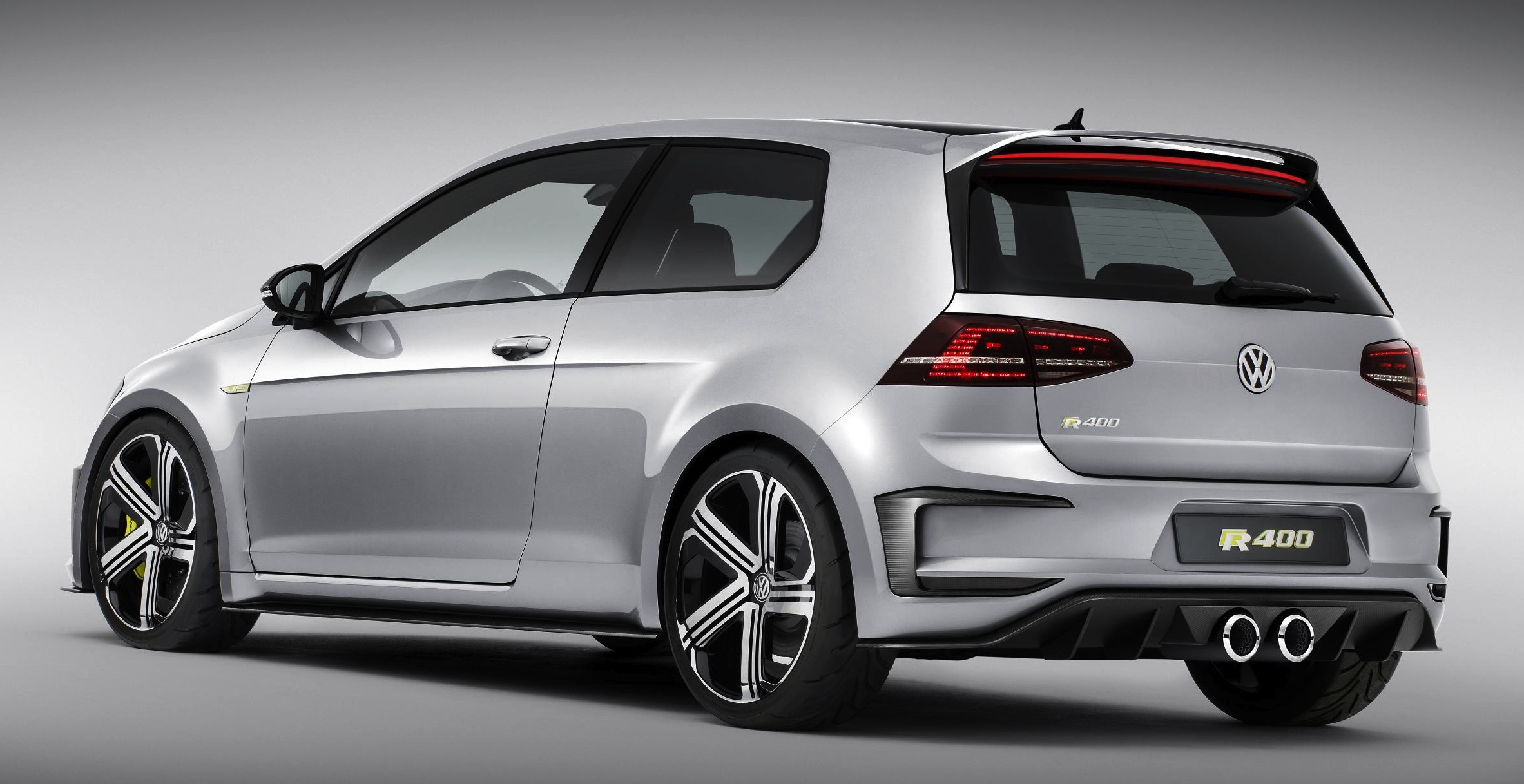 Volkswagen Golf R400