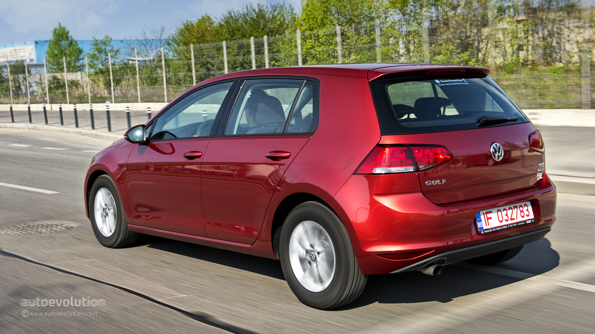 Volkswagen Golf Red