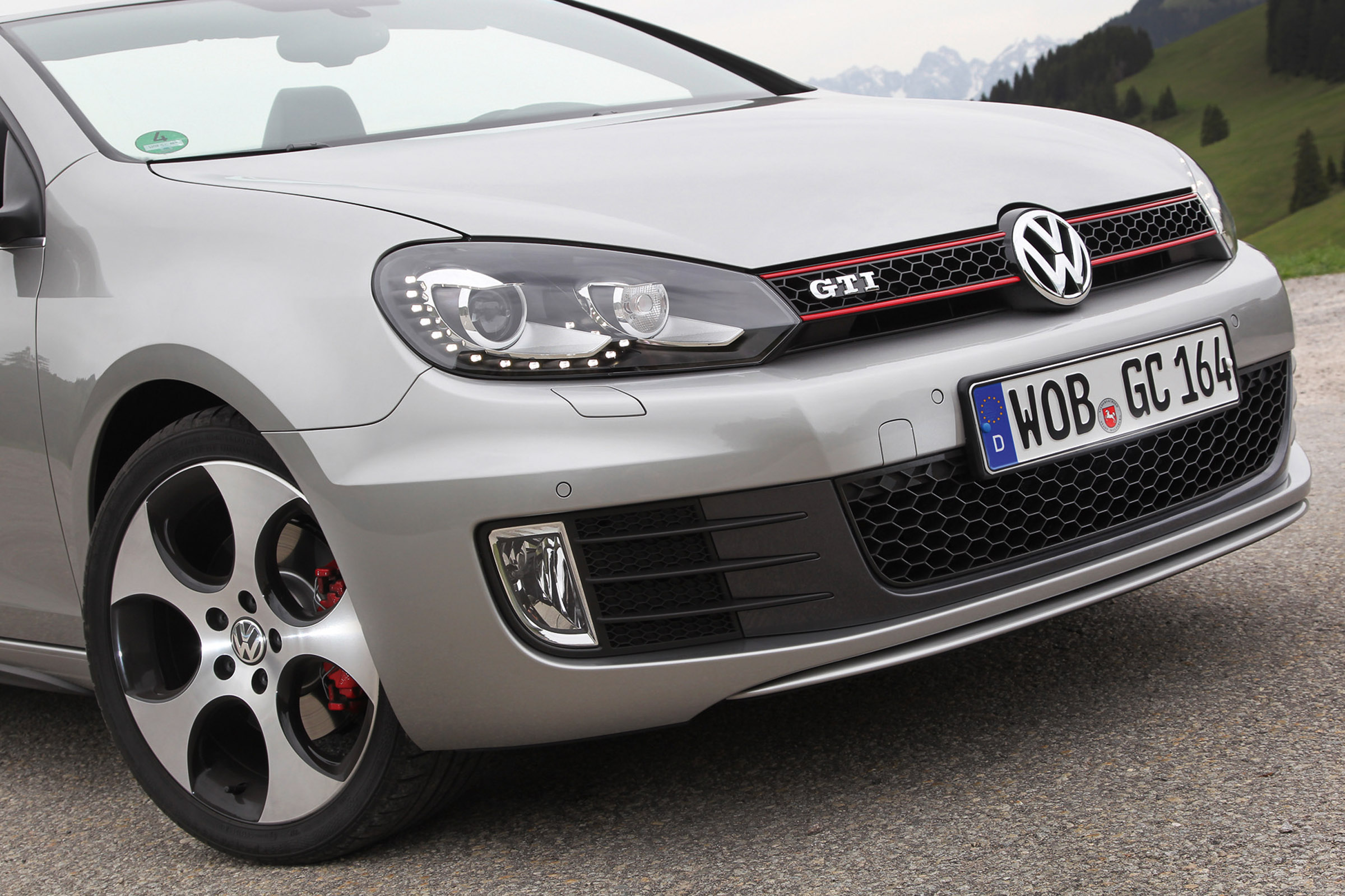 Volkswagen Golf Tungsten Silver
