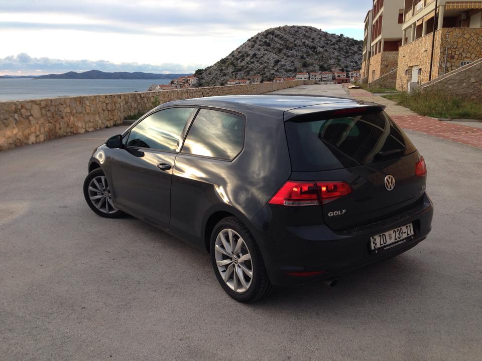 Volkswagen Golf Urano Grey