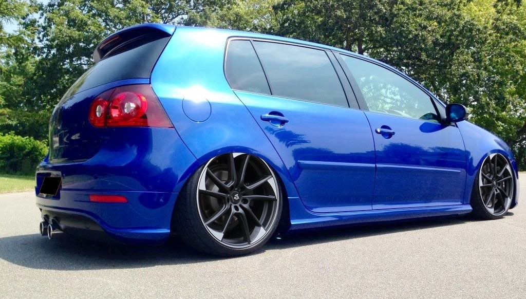 Volkswagen Golf V R32