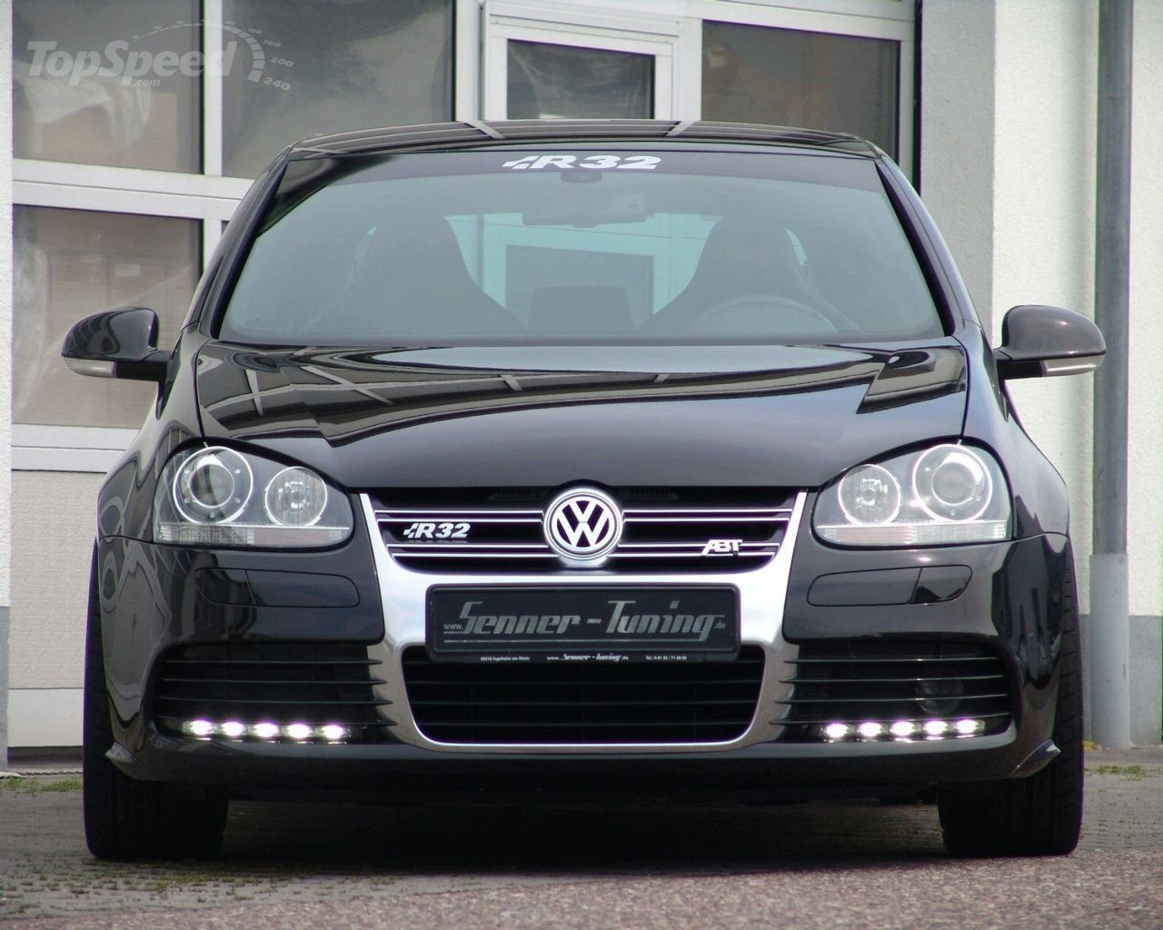 Volkswagen Golf V R32