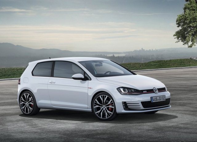 Volkswagen Golf White