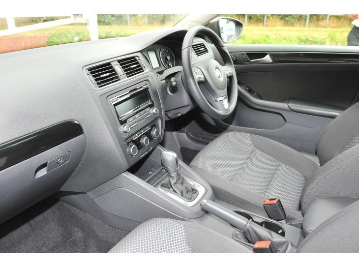 Volkswagen Jetta 1.6 Tdi Bluemotion