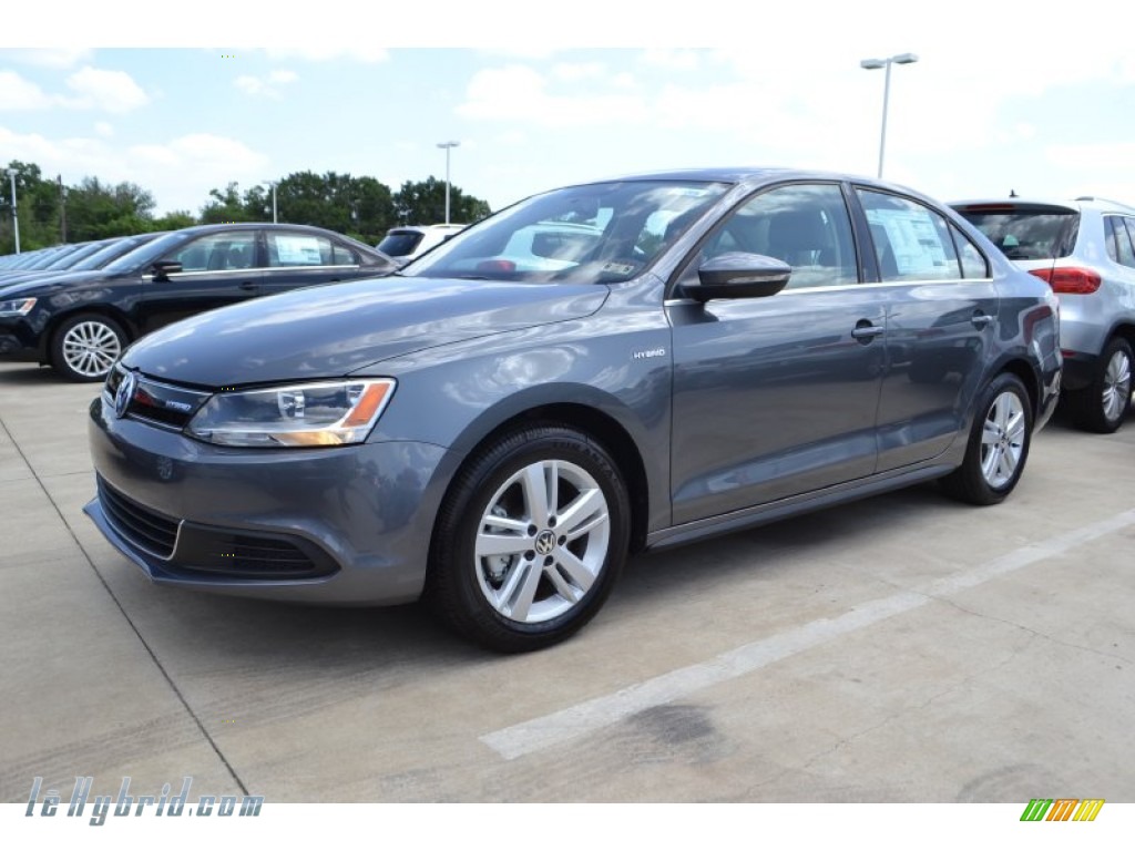 Volkswagen Jetta Platinum Grey
