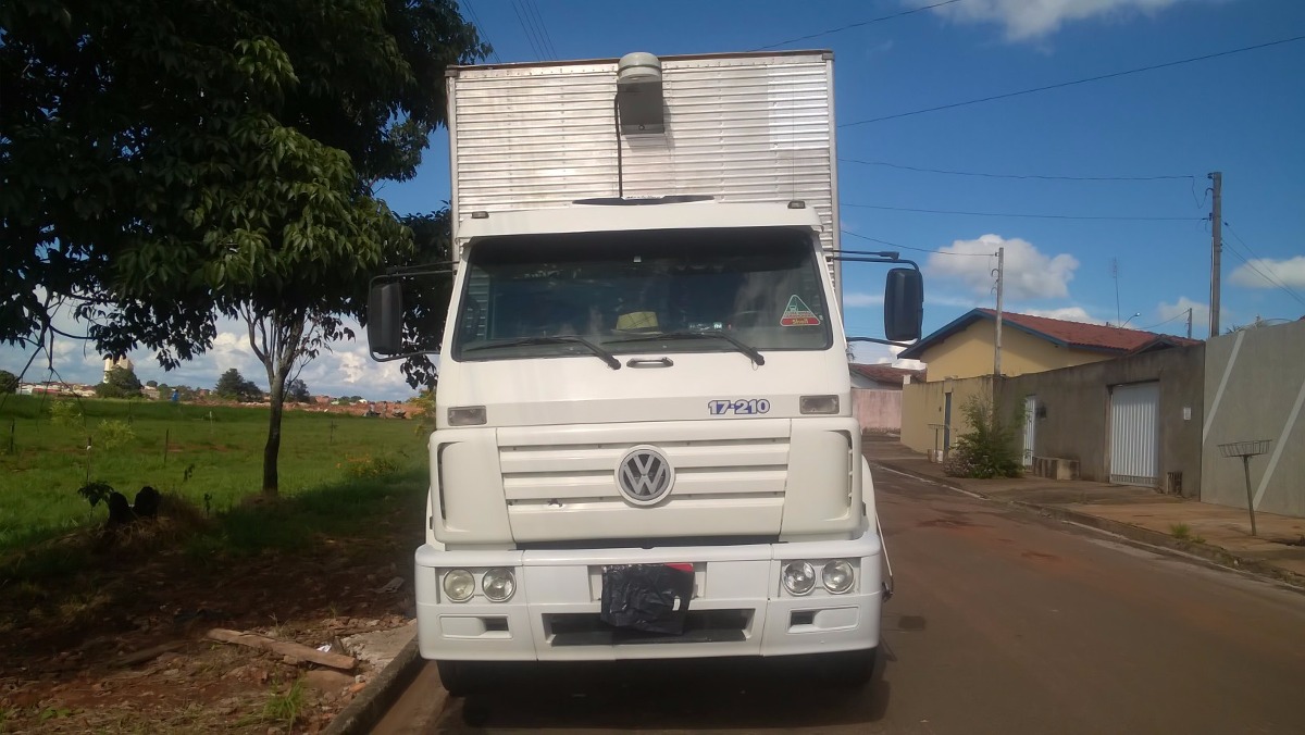 Volkswagen 17-210