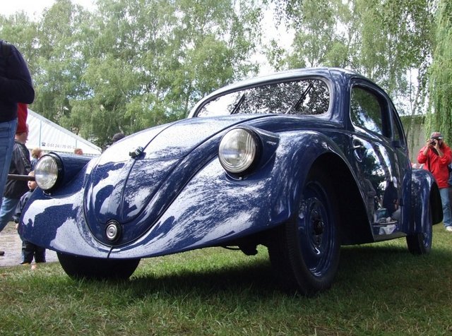 Volkswagen V1