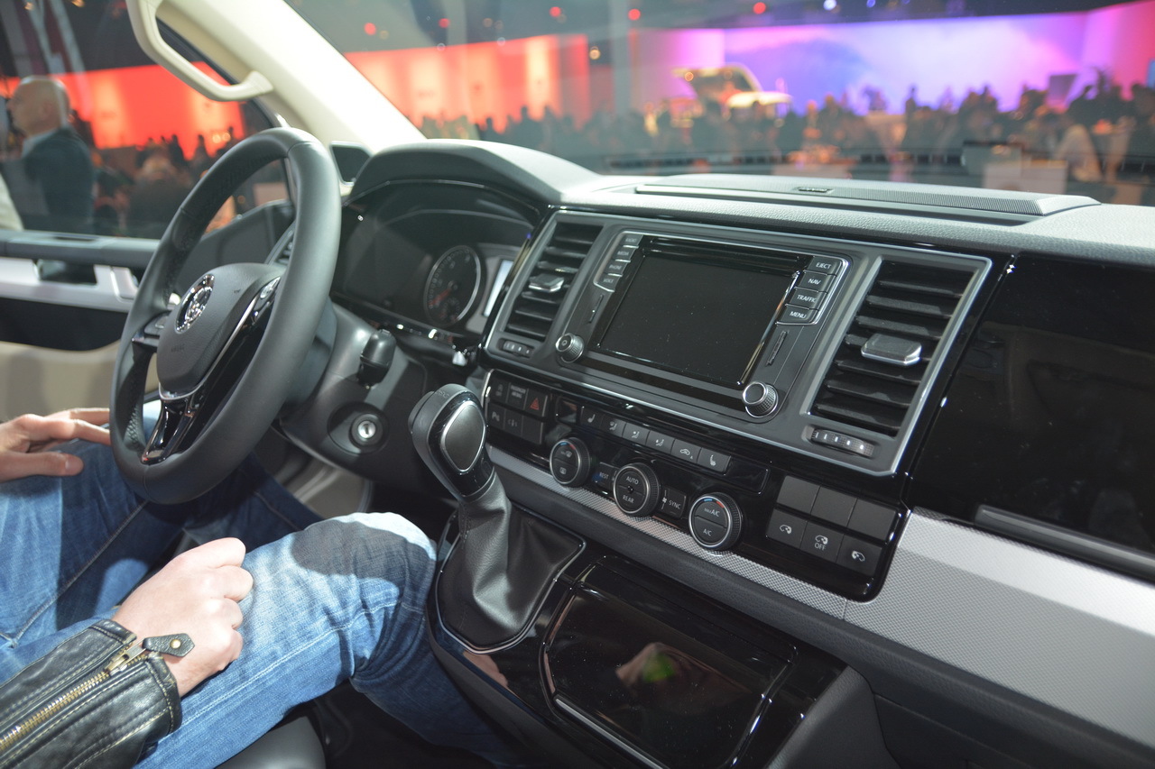 Volkswagen Multivan T6 2015