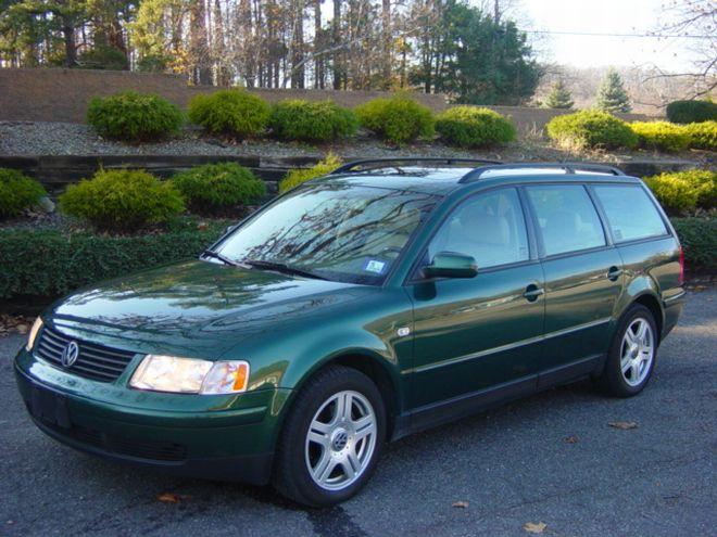 Volkswagen Passat Green