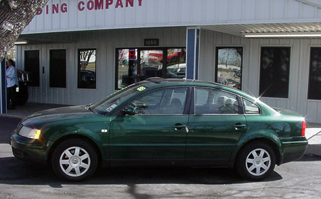 Volkswagen Passat Green