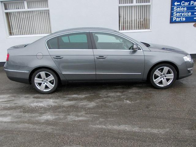 Volkswagen Passat Grey