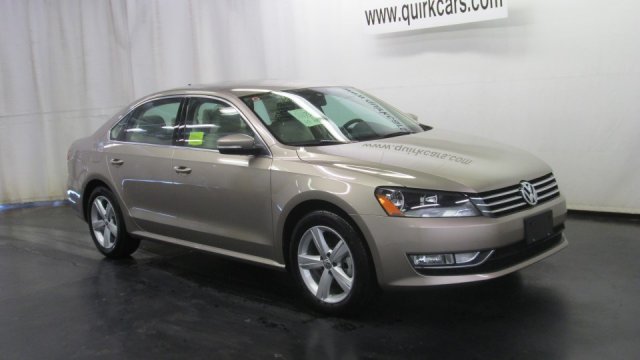 Volkswagen Passat Limited