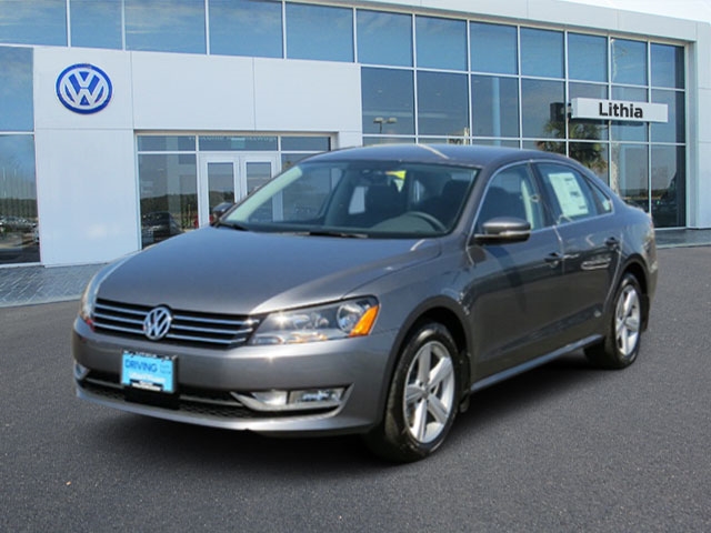 Volkswagen Passat Limited