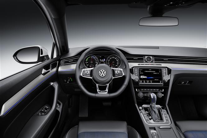 Volkswagen Passat R Line 2015