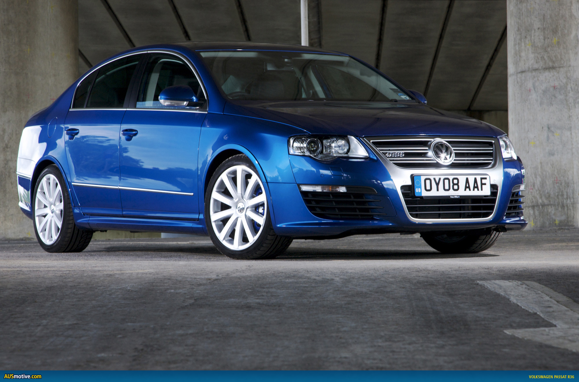 Volkswagen Passat R36