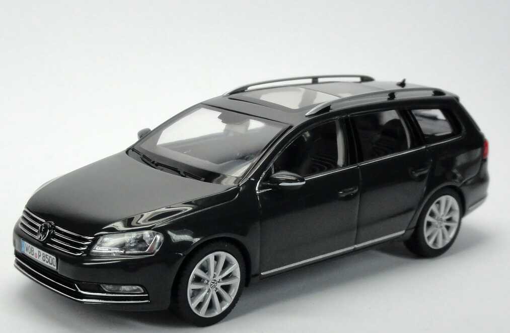 Volkswagen Passat Urano Grey
