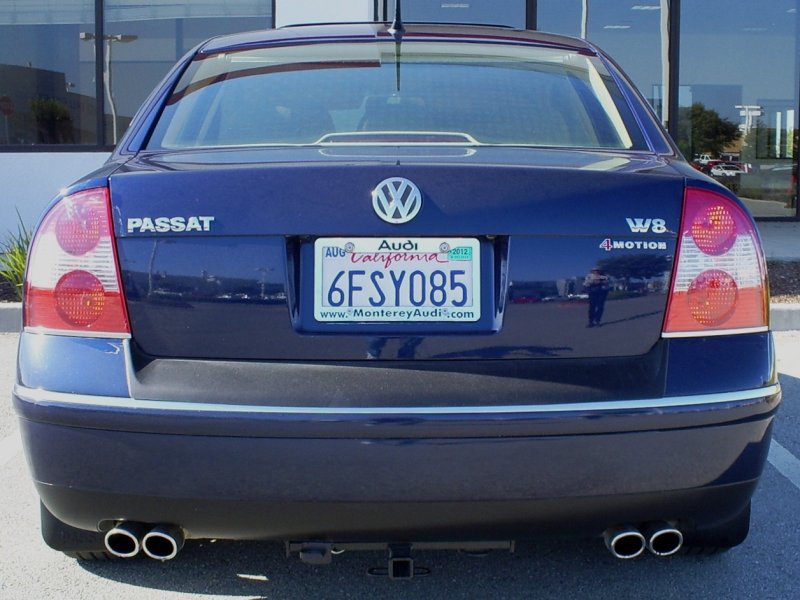 Volkswagen Passat V8