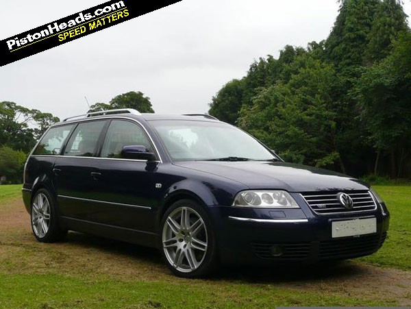 Volkswagen Passat V8