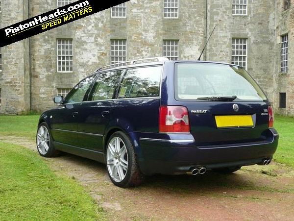 Volkswagen Passat V8
