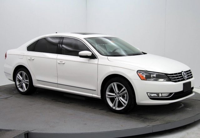 Volkswagen Passat White