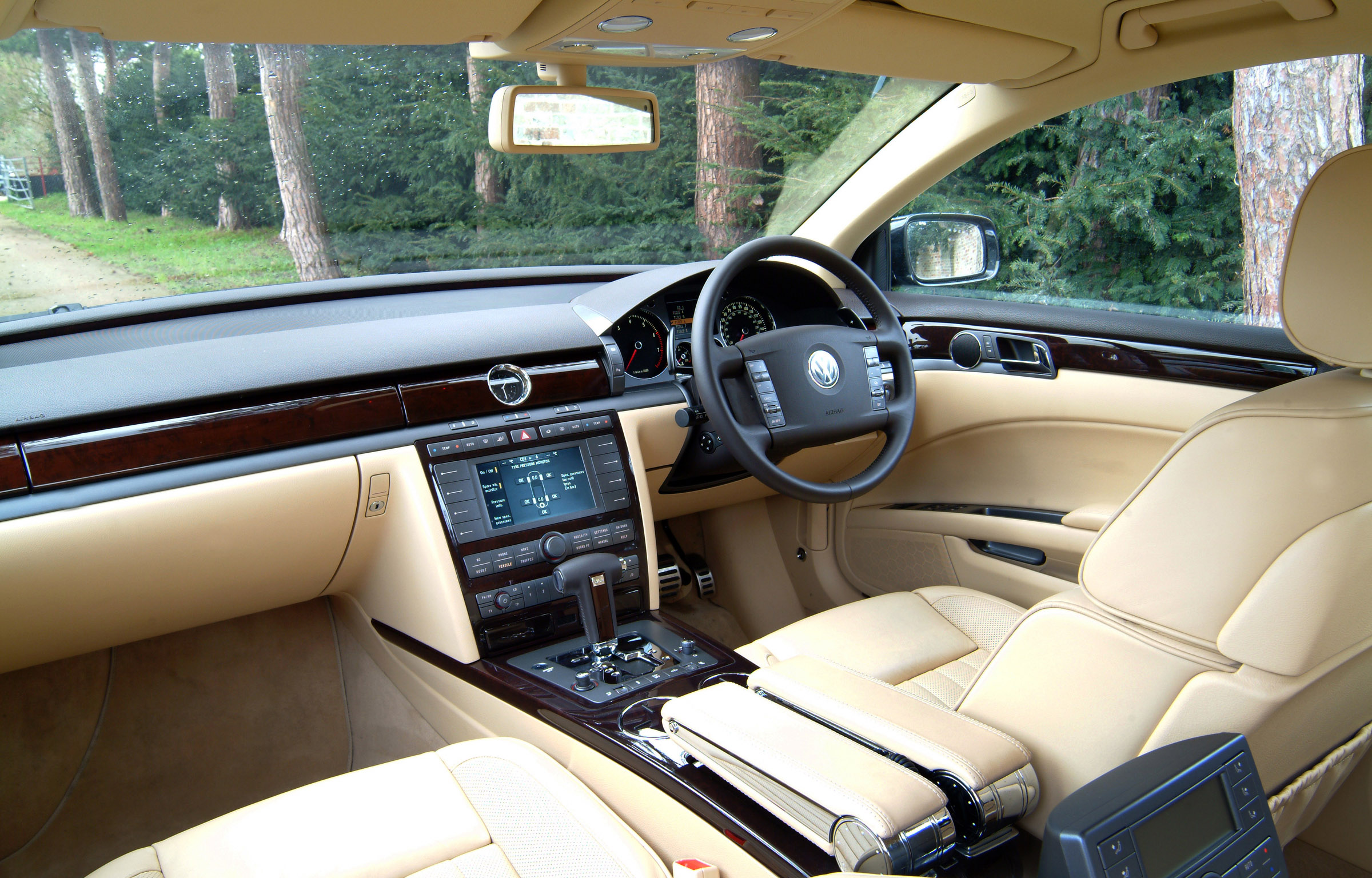 Volkswagen Phaeton 2005