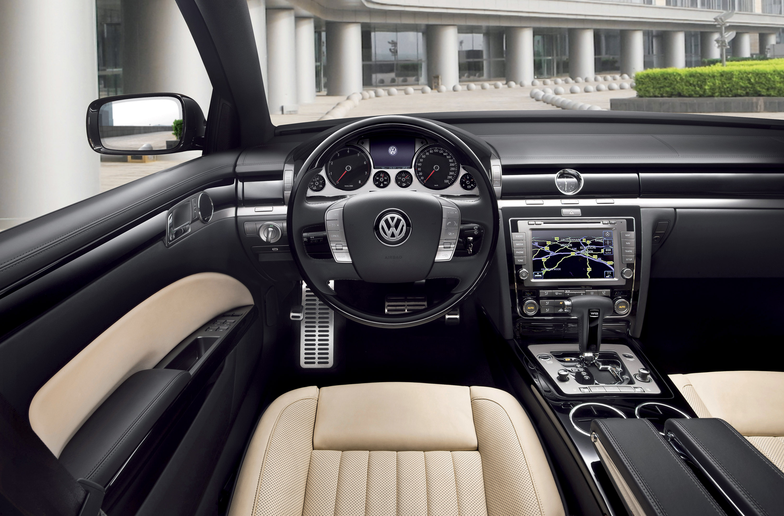 Volkswagen Phaeton 2011