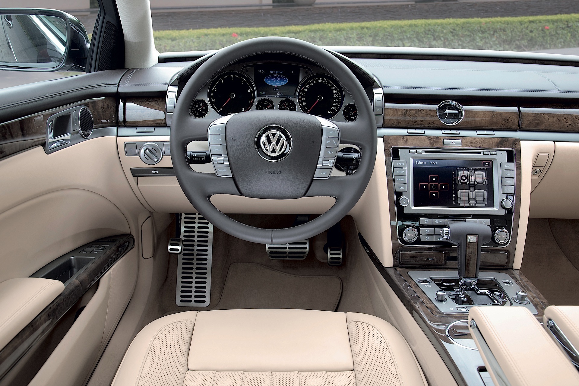 Volkswagen Phaeton 2011 Volkswagen Phaeton 2011