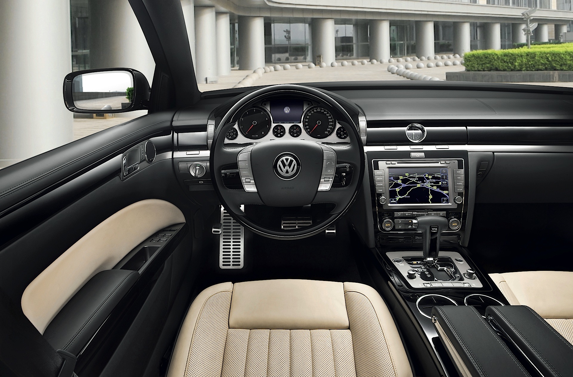 Volkswagen Phaeton 2013