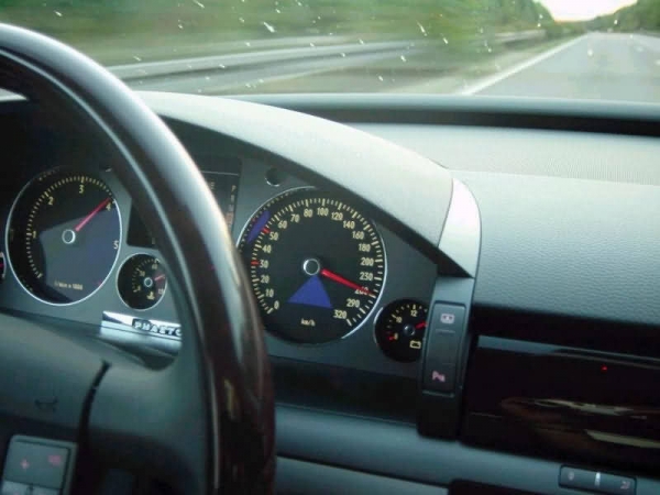 Volkswagen Phaeton V10