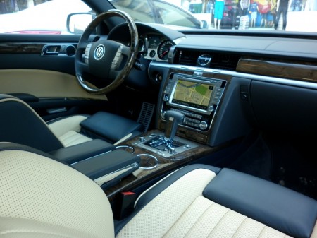 Volkswagen Phaeton V8