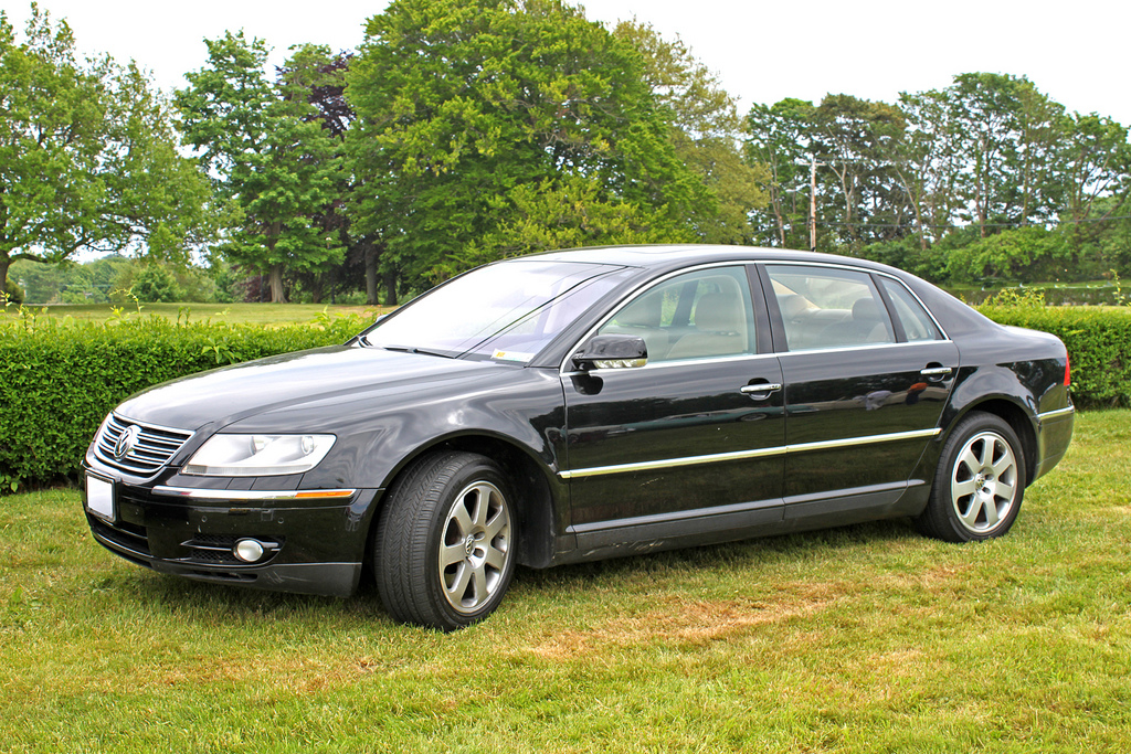 Volkswagen Phaeton W12