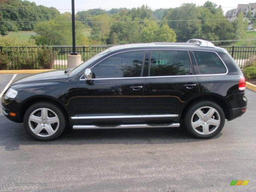 Volkswagen Touareg Black